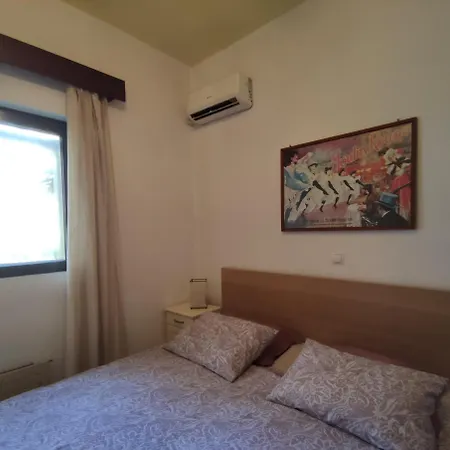 Cozy - Sleeps 2 Lägenhet Rhodes City