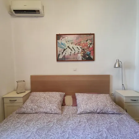 Lägenhet Cozy - Sleeps 2 Rhodes City